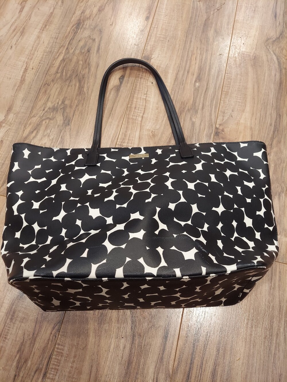 Kate Spade Splodge Dot Shore Street Margareta Tote - Pop Scallop Black White